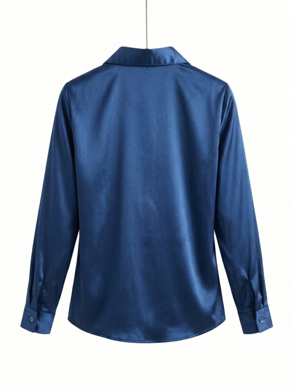 Gemini_Generated_Image_v89n1xv89n1xv89n (1) Camisa Satin