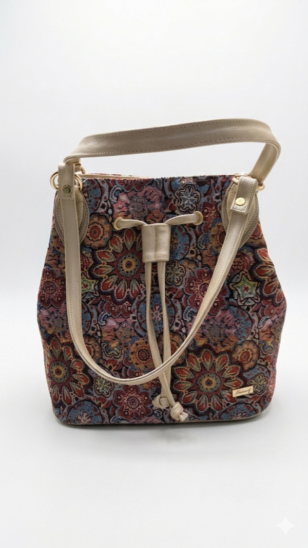 Bolso Tote "Artistic Jacquard" con Cierre de Cordón