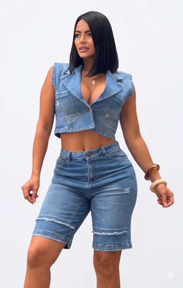 Set Denim Urbano: Chaleco Crop & Bermuda Distressed