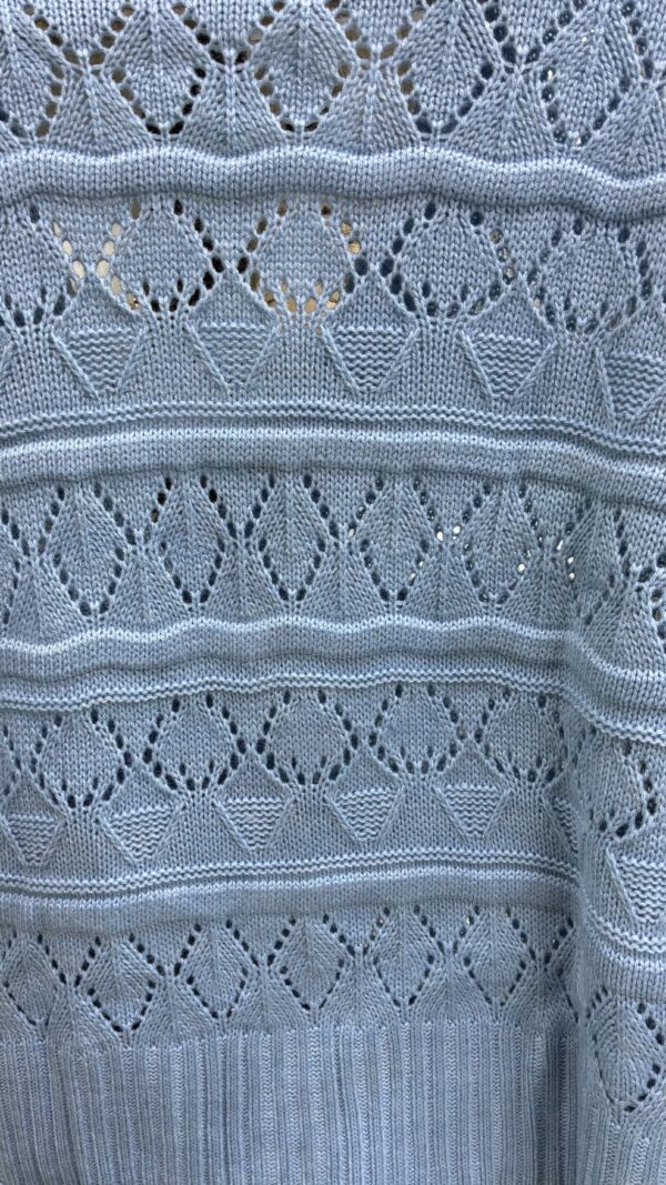 Cardigan Blue Crochet: Delicadeza y Estilo Romántico