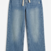 Jean Wide Leg con Cinturón de Encaje y Detalles Distressed