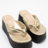 Sandalia Plataforma Thong Champagne
