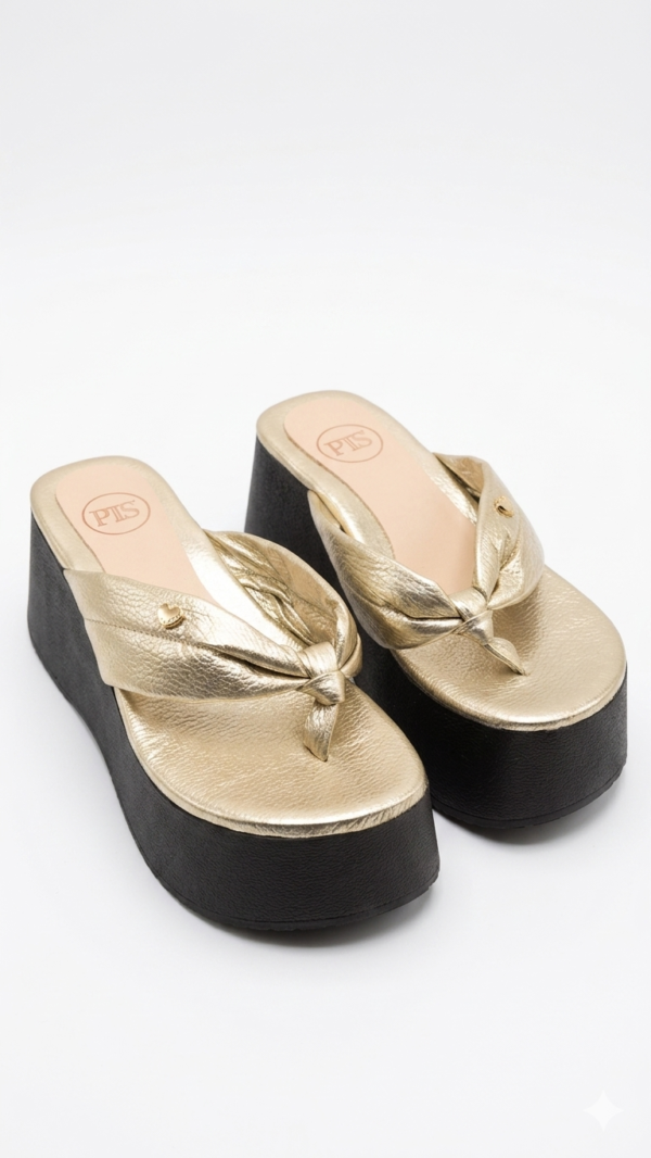 Sandalia Plataforma Thong Champagne