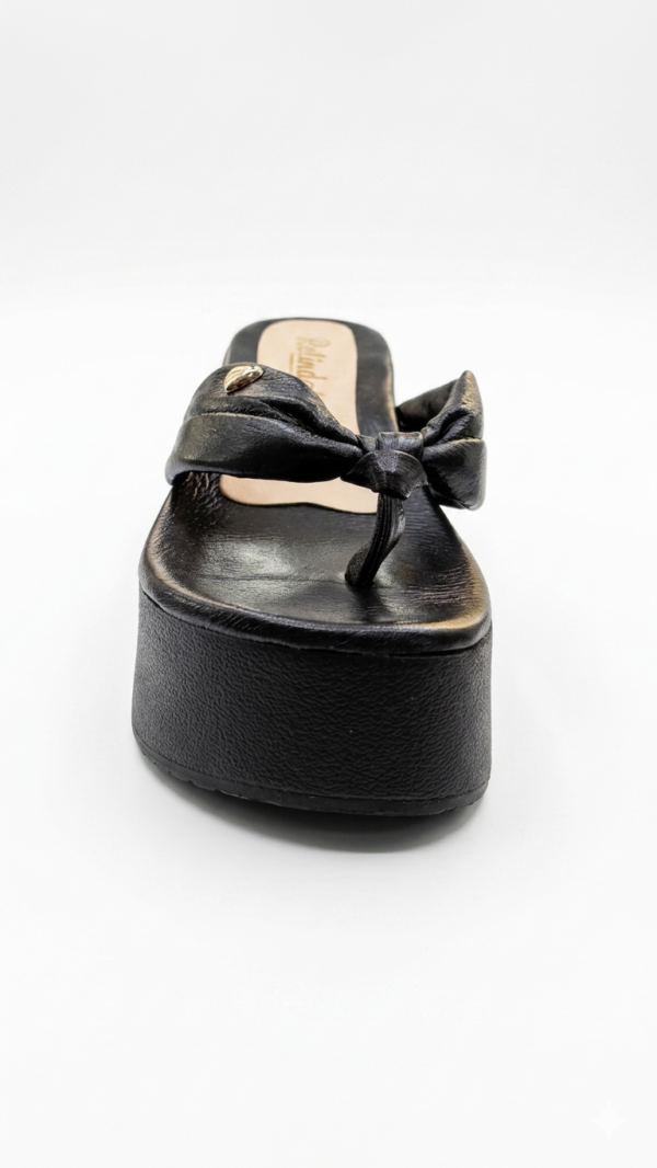 Sandalia Plataforma Thong Negra