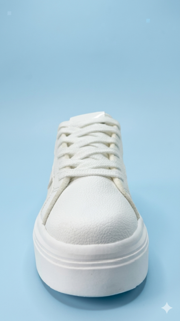 Tenis Chunky Sofala Off-White con Detalles en Encaje